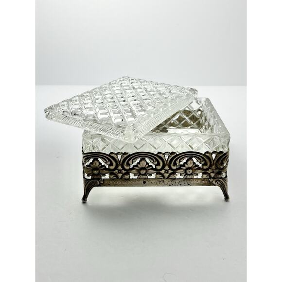 1970s Vintage Gold Tone Glass Floral Casket Vanity Jewelry Trinket Box 4 1/2” - Picture 3 of 9